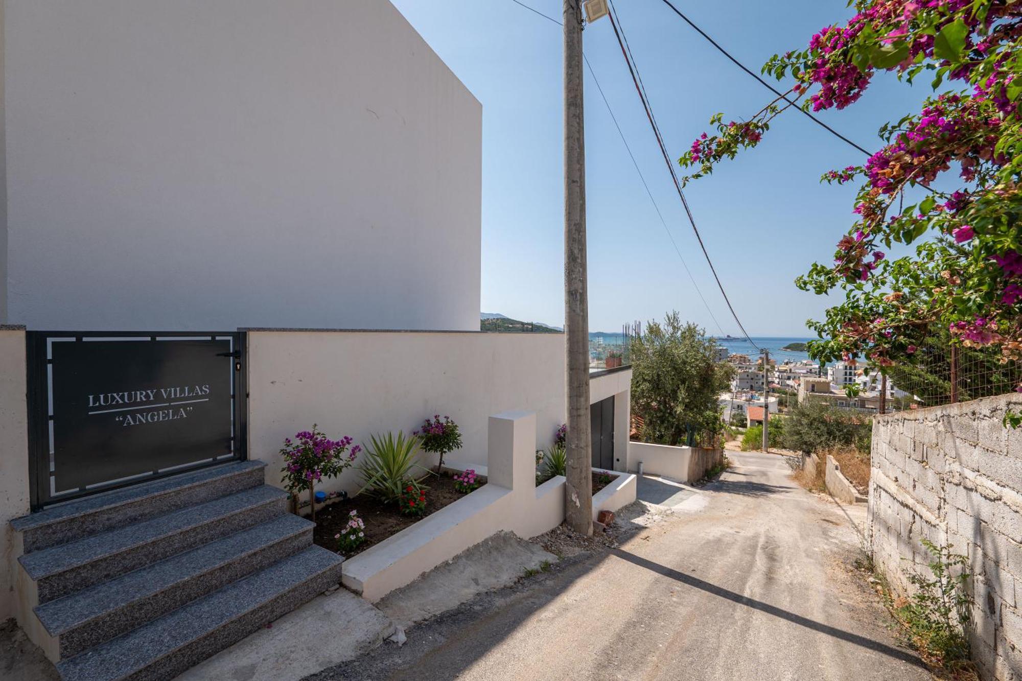 Villa Luxury Angela *
