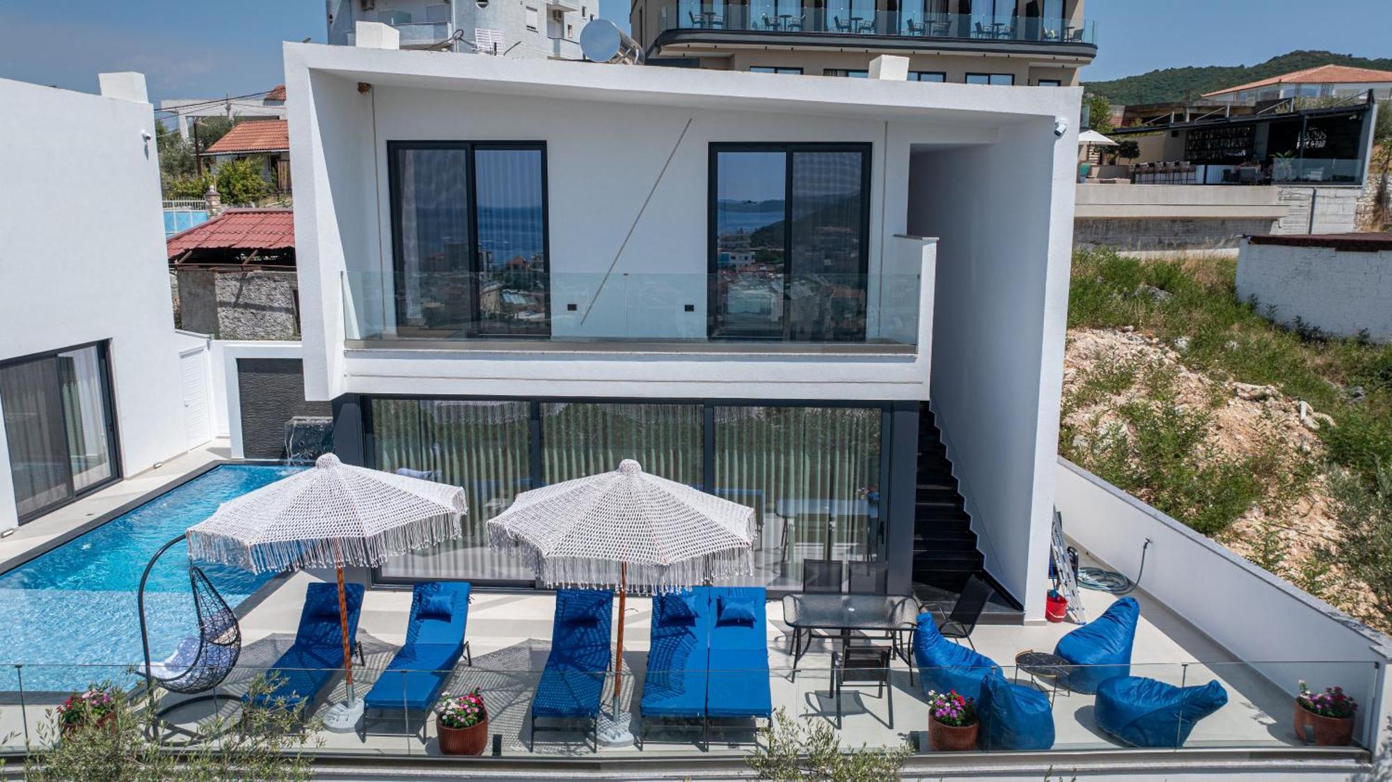 Luxury Angela Villa